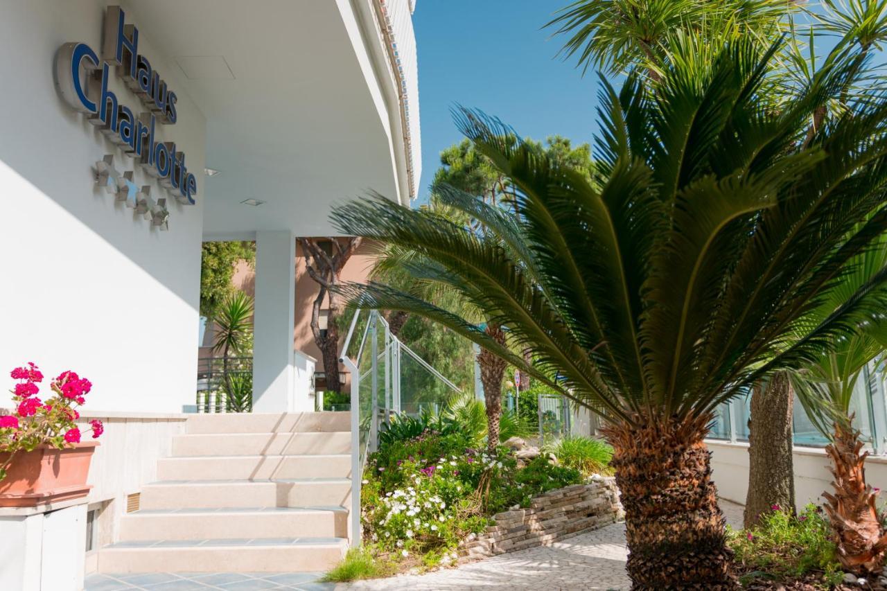 Hotel Haus Charlotte Сан-Бенедетто-дель-Тронто Екстер'єр фото
