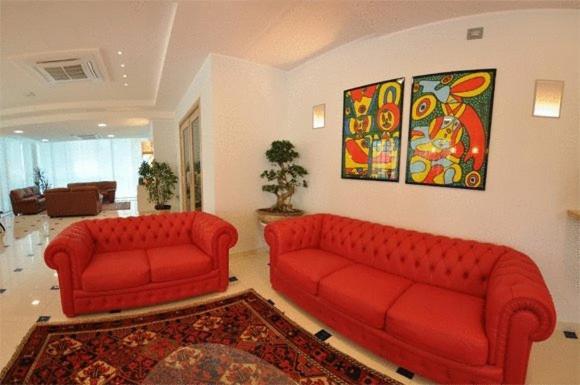 Hotel Haus Charlotte Сан-Бенедетто-дель-Тронто Екстер'єр фото
